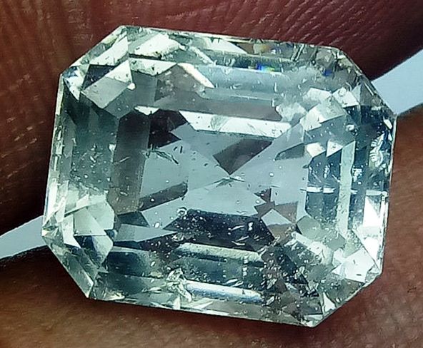 Topaz  Valuation Report 109726, 13.40 cts.